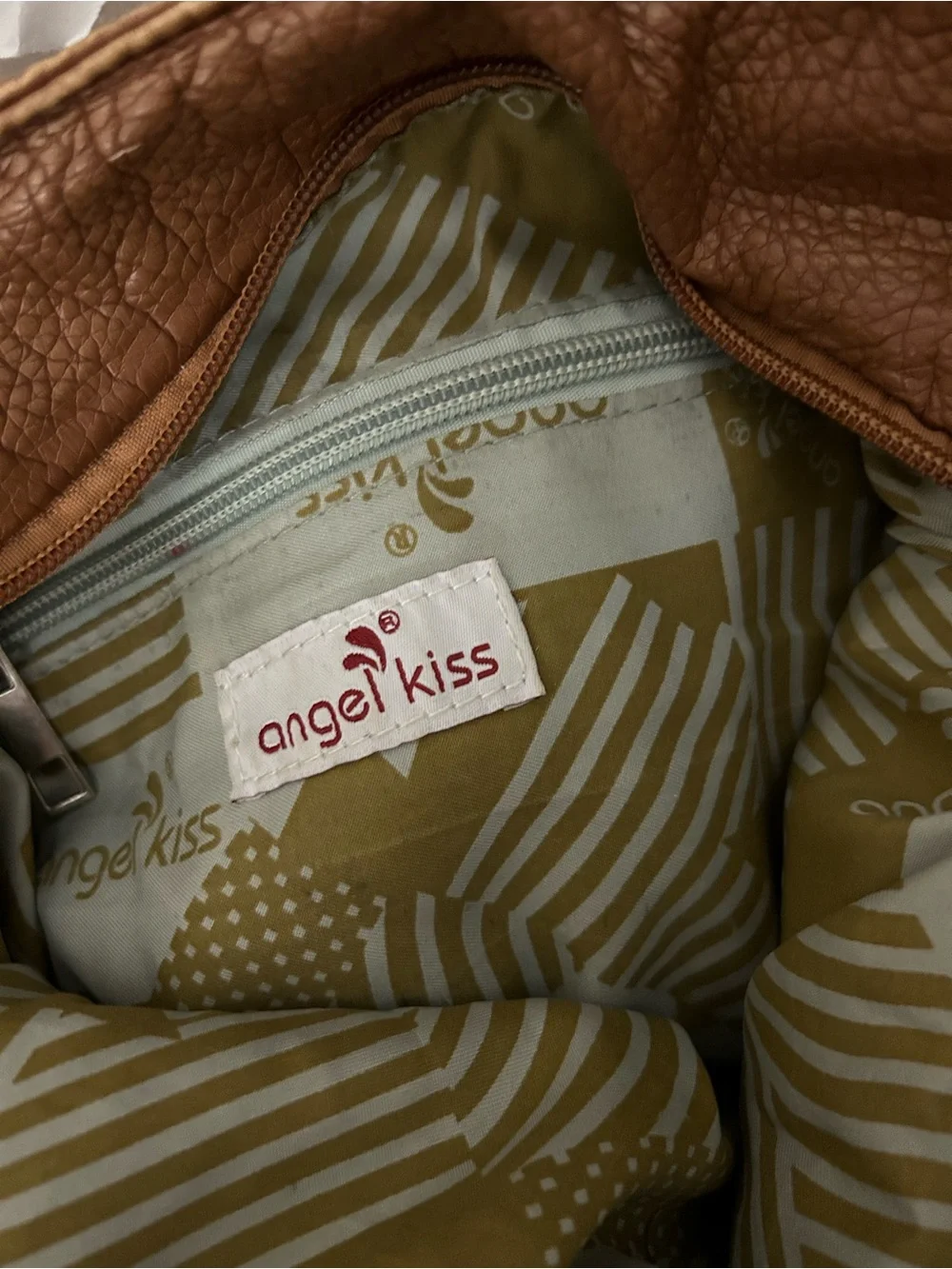 Angel Kiss • Handbag - Picture 7 of 7